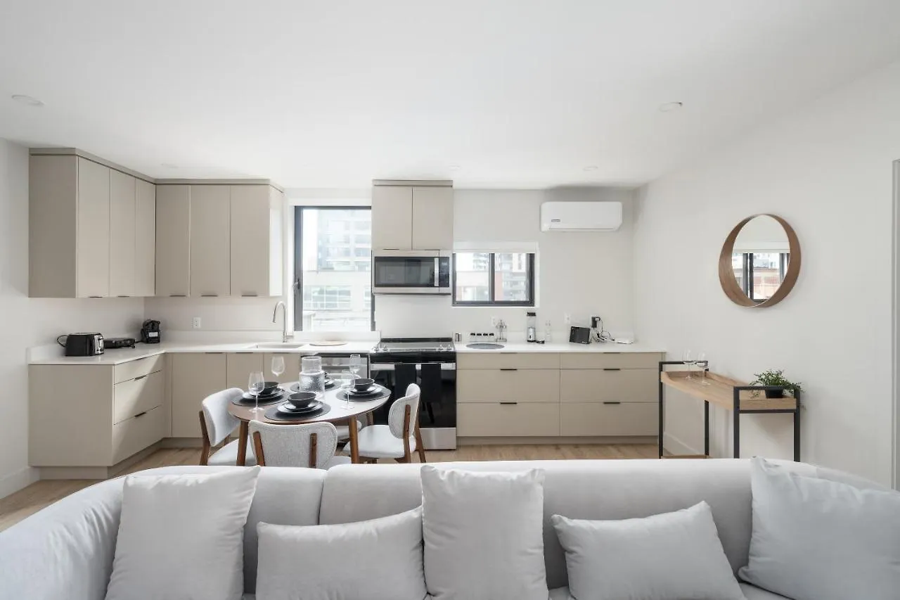 Hotel Young- Griffintown Montreal 0*,