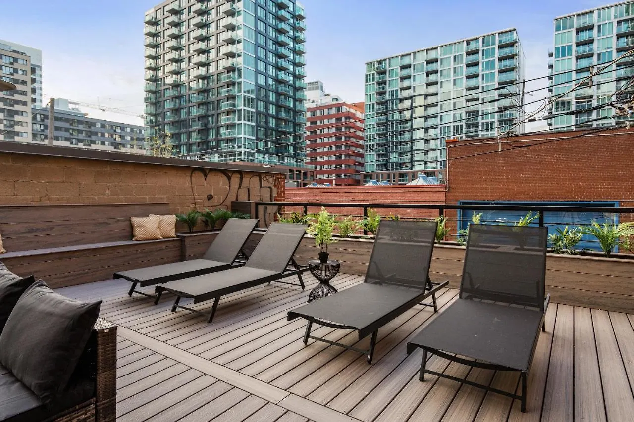 Hotel Young- Griffintown Montreal Apartment