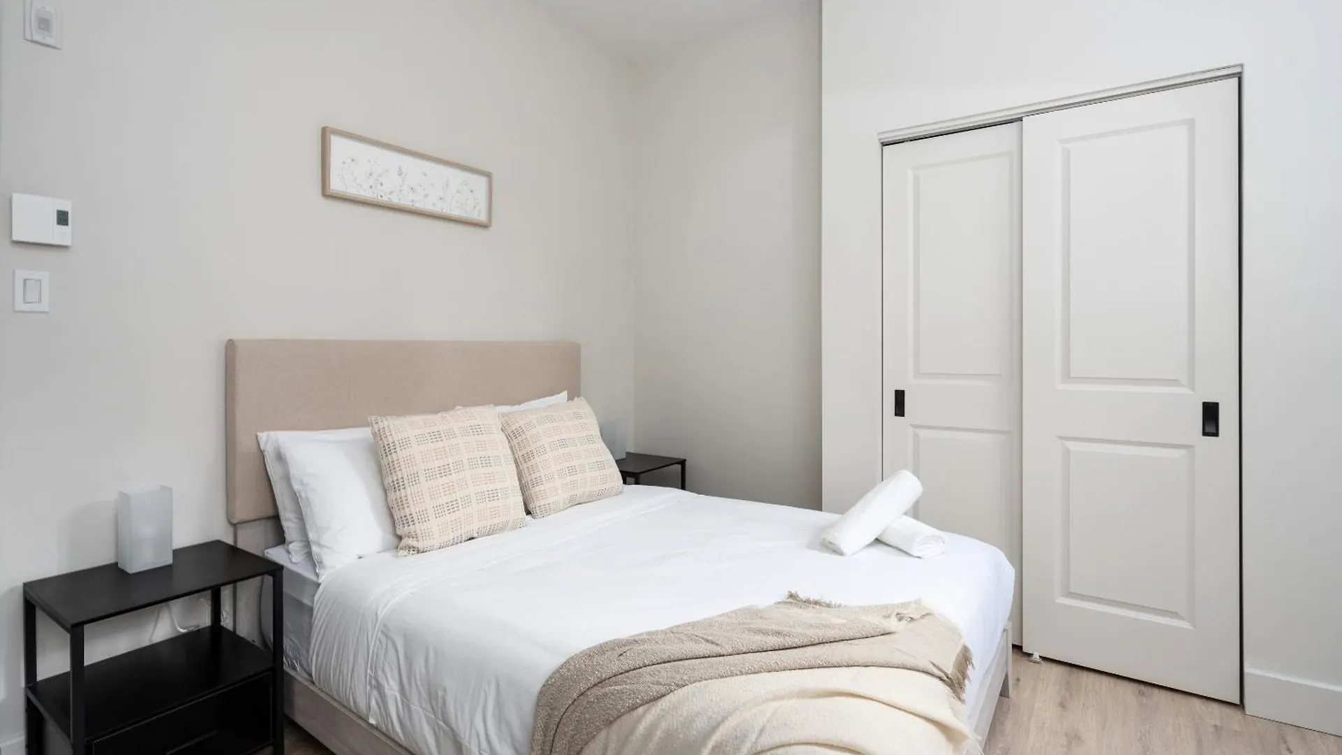 Apartment Hotel Young- Griffintown Montreal