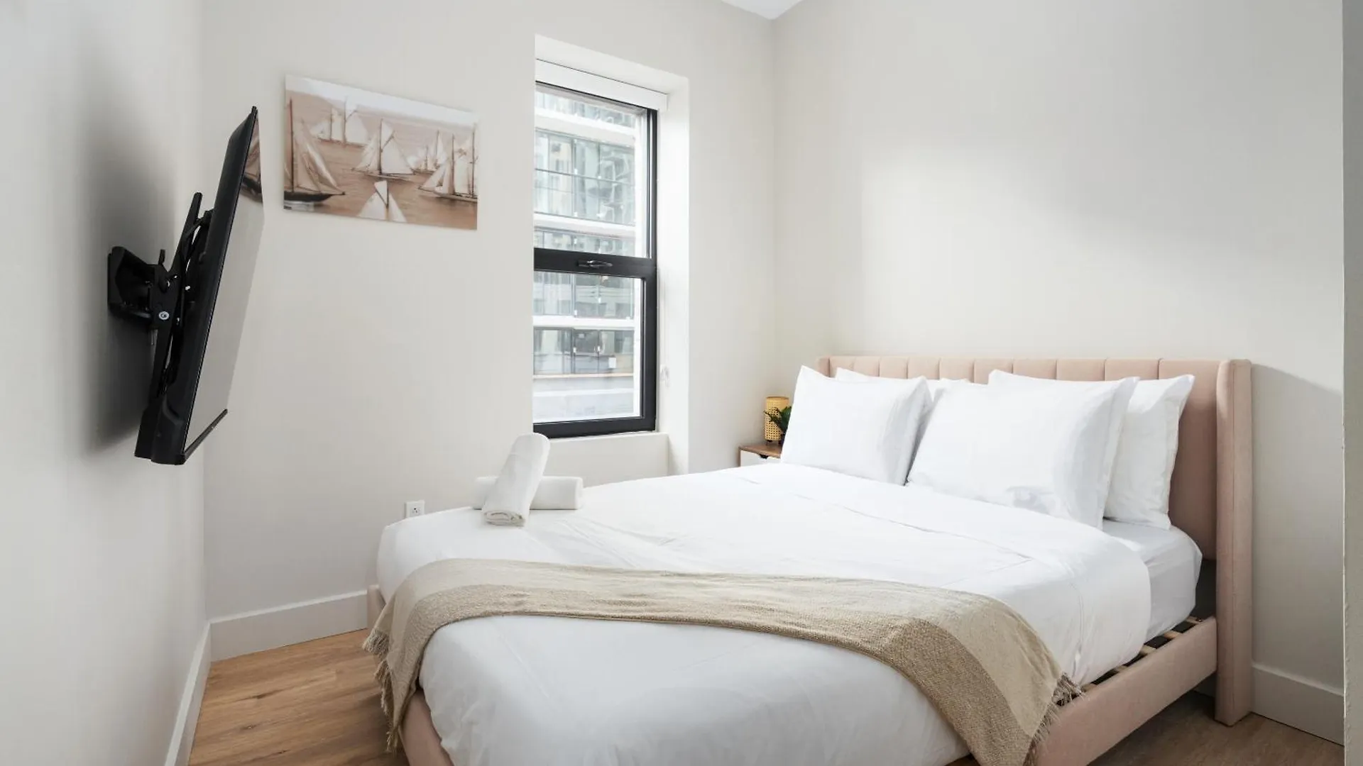 Hotel Young- Griffintown Montreal 0*,  Canada