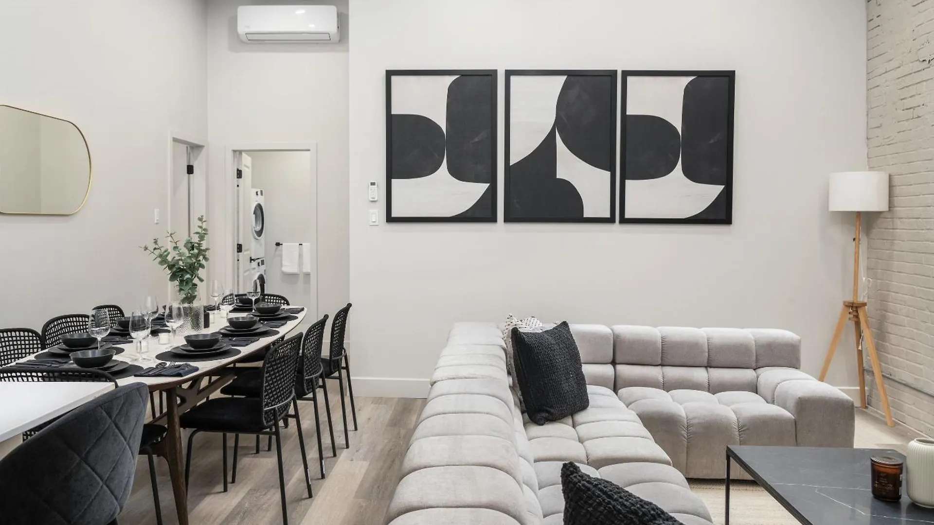 Hotel Young- Griffintown Montreal