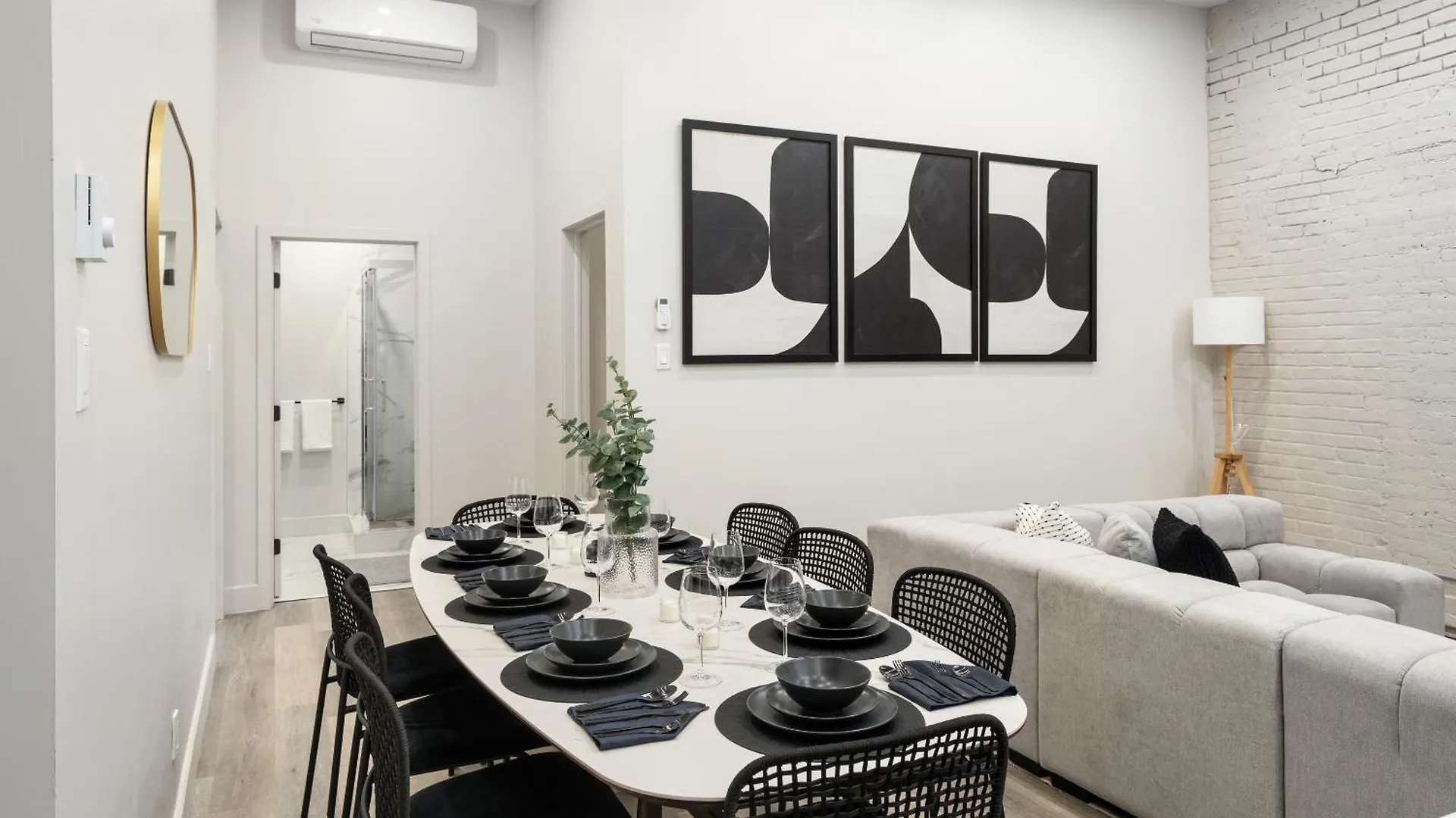 Apartment Hotel Young- Griffintown Montreal
