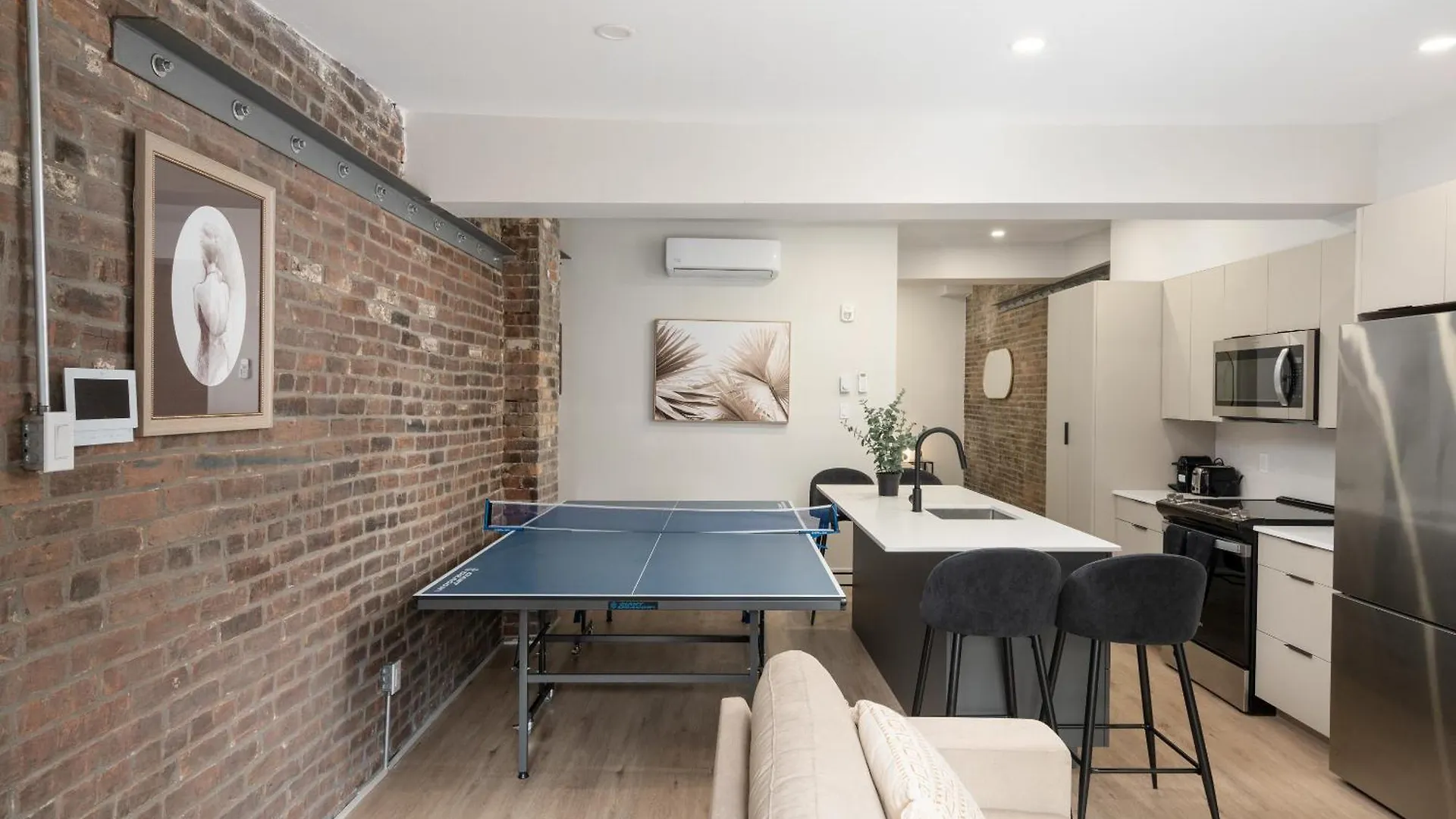 Apartment Hotel Young- Griffintown Montreal